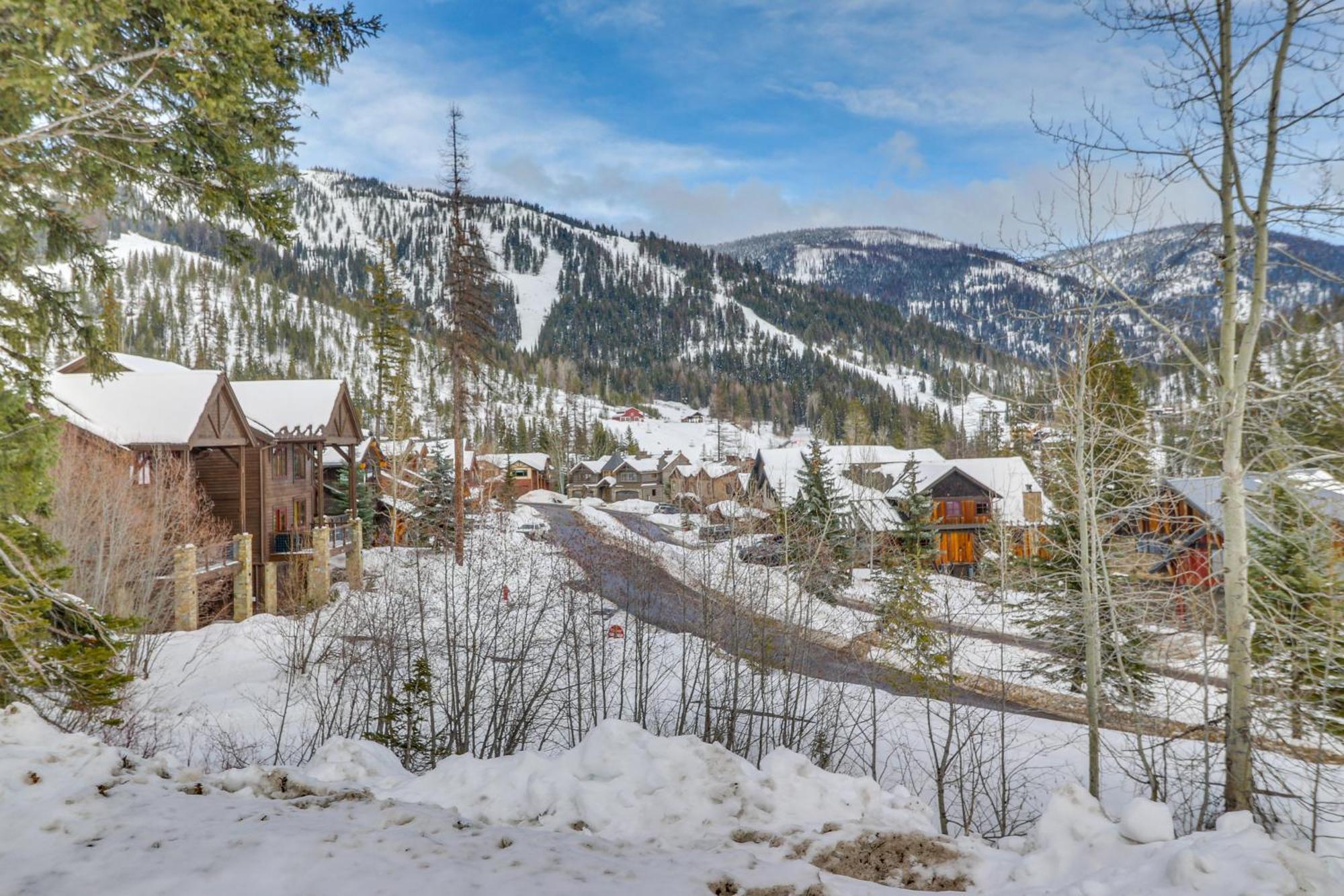 Spacious Whitefish Home With Sauna And Ski Resort View ภายนอก รูปภาพ