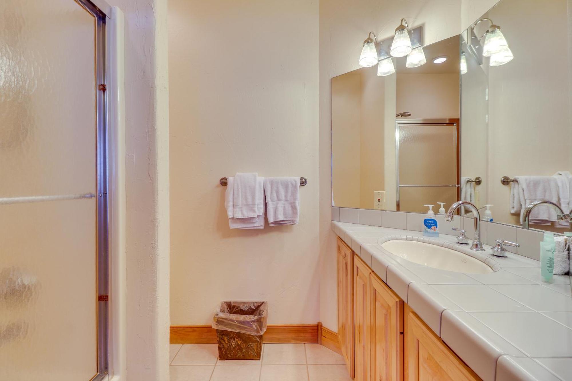 Spacious Whitefish Home With Sauna And Ski Resort View ภายนอก รูปภาพ