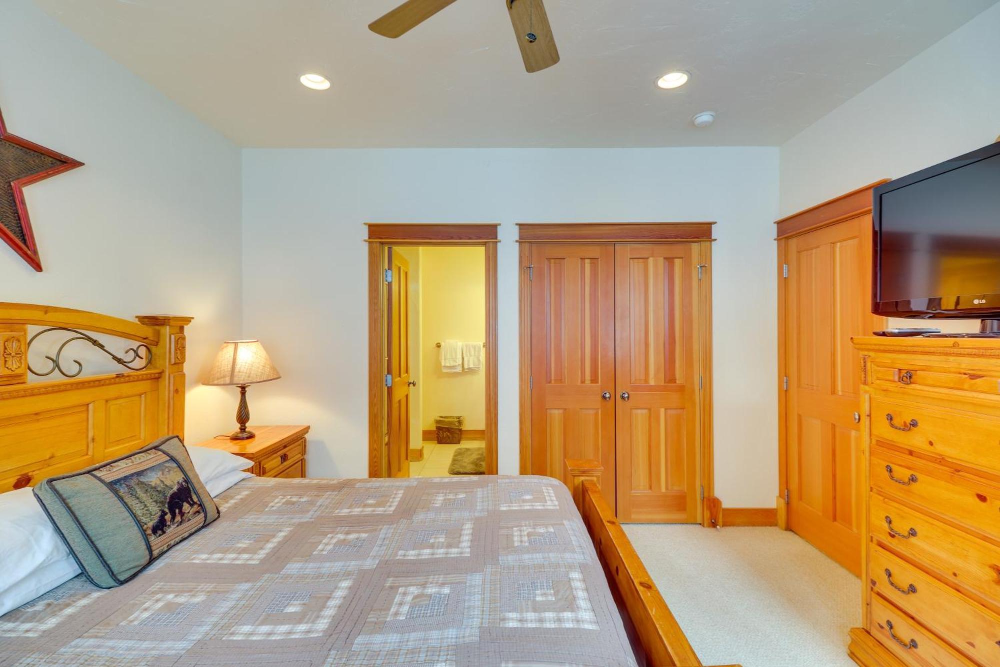 Spacious Whitefish Home With Sauna And Ski Resort View ภายนอก รูปภาพ