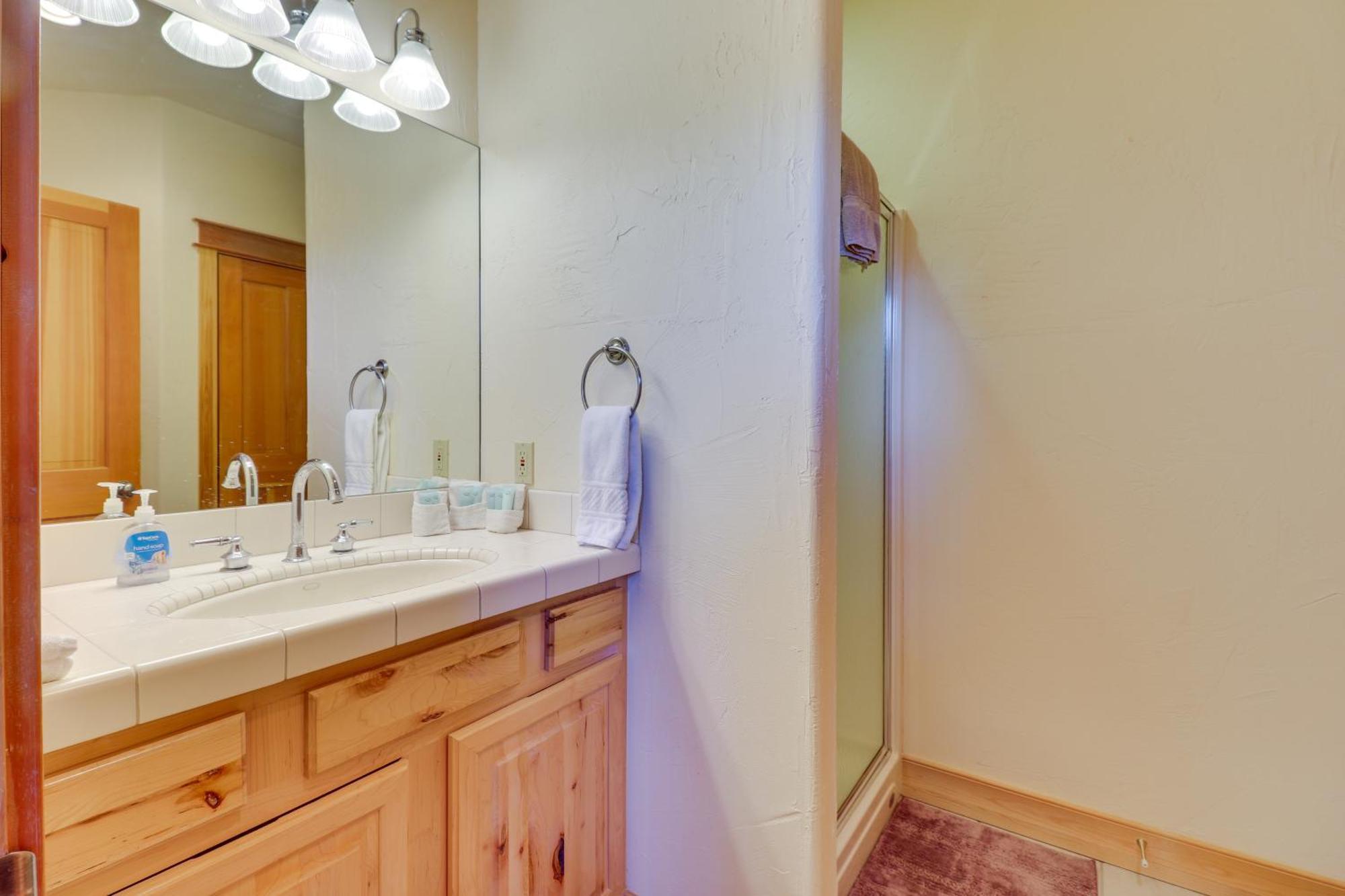Spacious Whitefish Home With Sauna And Ski Resort View ภายนอก รูปภาพ