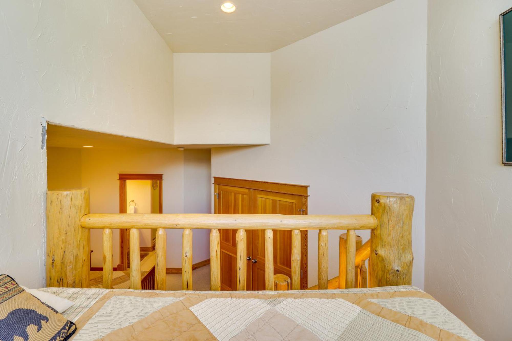 Spacious Whitefish Home With Sauna And Ski Resort View ภายนอก รูปภาพ