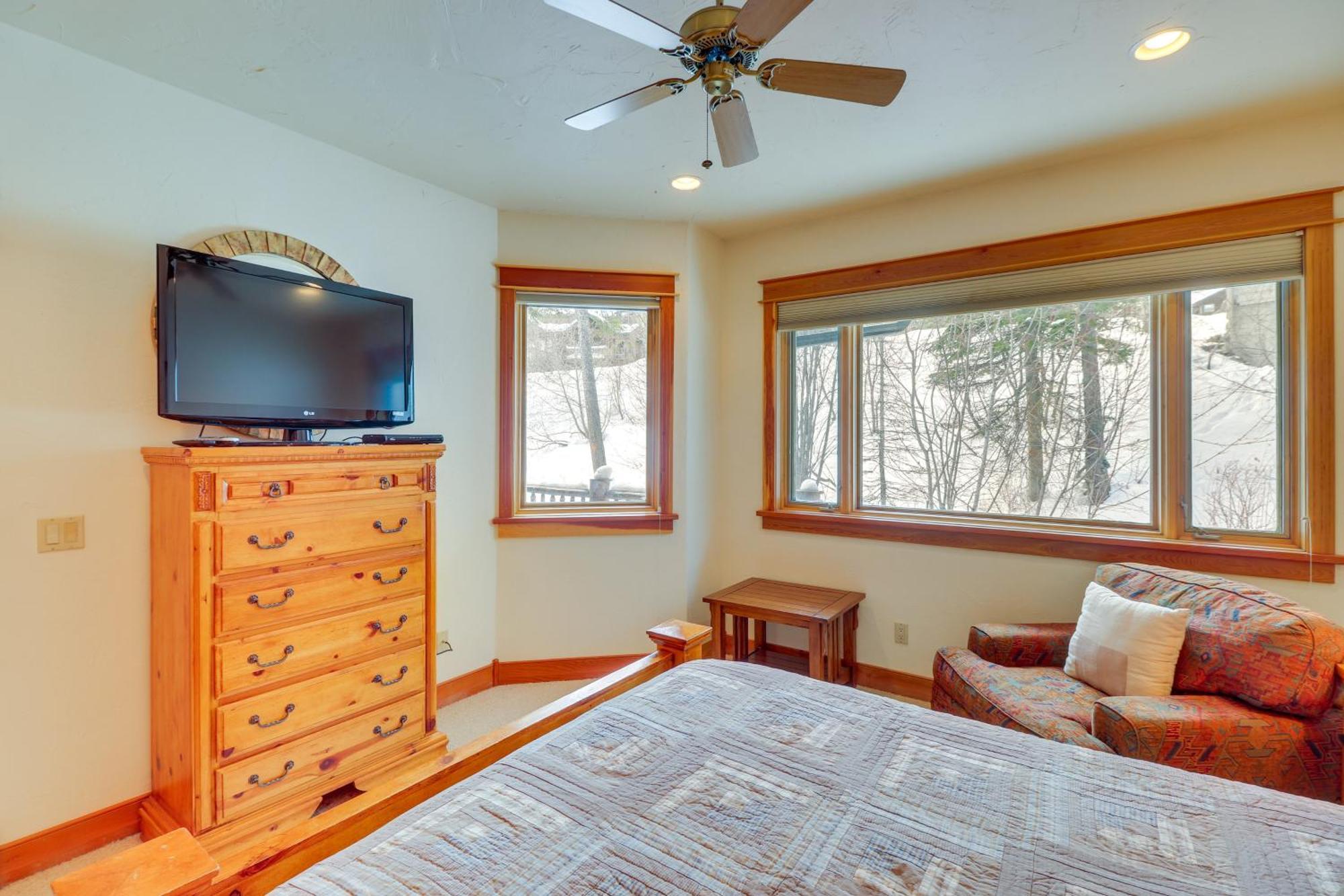 Spacious Whitefish Home With Sauna And Ski Resort View ภายนอก รูปภาพ