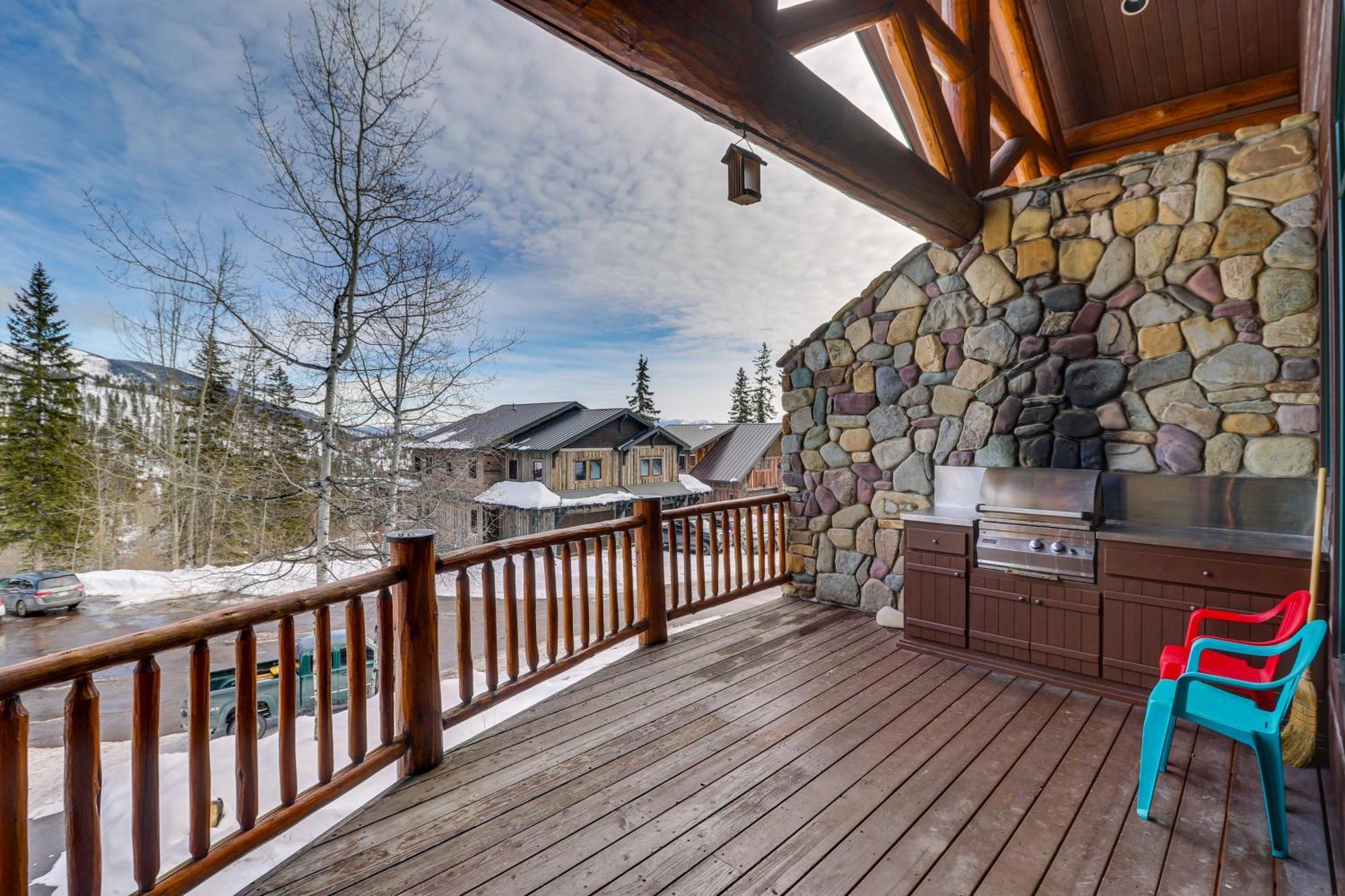 Spacious Whitefish Home With Sauna And Ski Resort View ภายนอก รูปภาพ